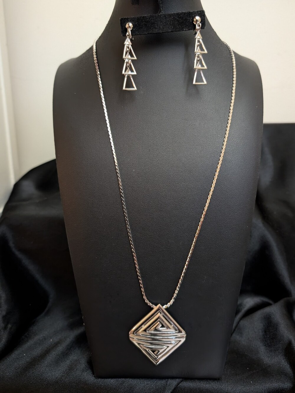 Estate Monet Silver Geometric Pendant Necklace and Drop 80s Earrings